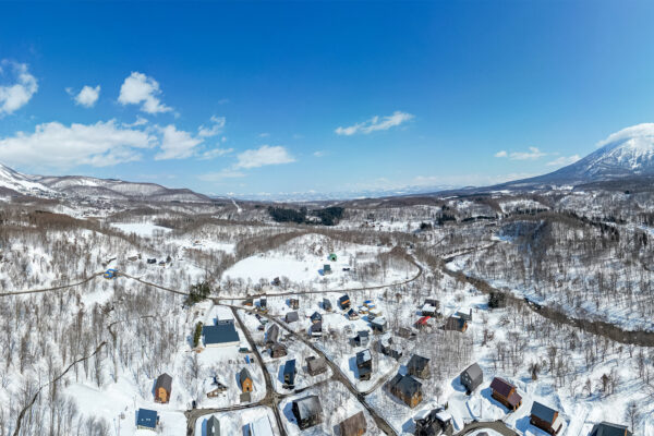 Les-Elfes_Aerial_Panorama_1920x1080HQ