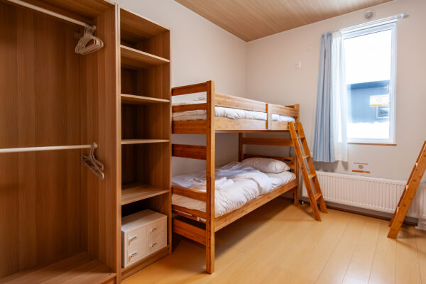 Les-Elfes_Lodge_Fuyu_student-room02_1920x1080HQ